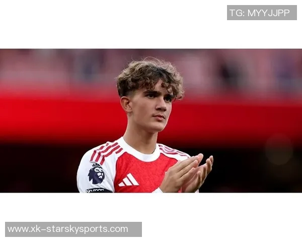 阿森纳16岁天才道曼重返训练场分享照片激励球迷期待新赛季表现